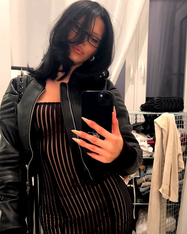 karolinaawasik instagram image archive image