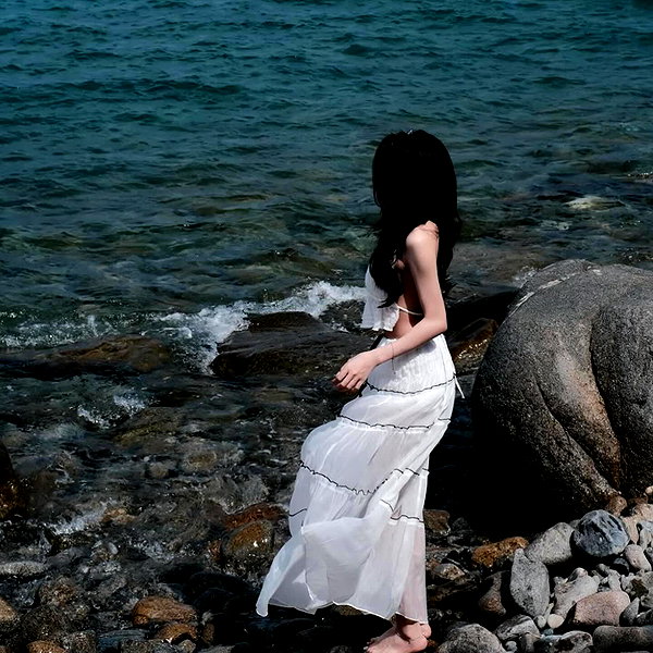 lyhythuedoxinh instagram image archive image