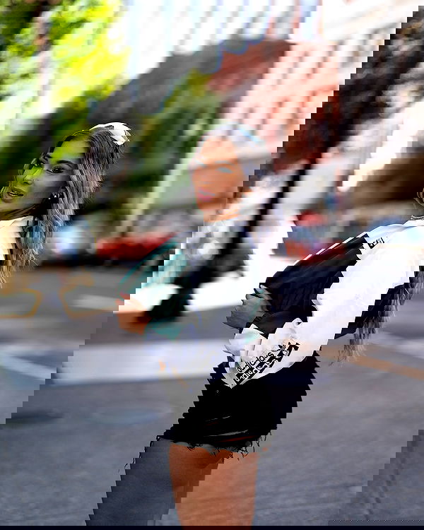 itshayleydavies itshayleydavies archive image