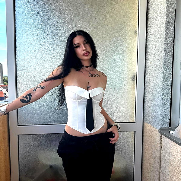 shawtysuzi instagram image archive image