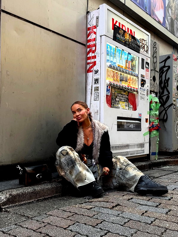 itshayleydavies instagram image archive image