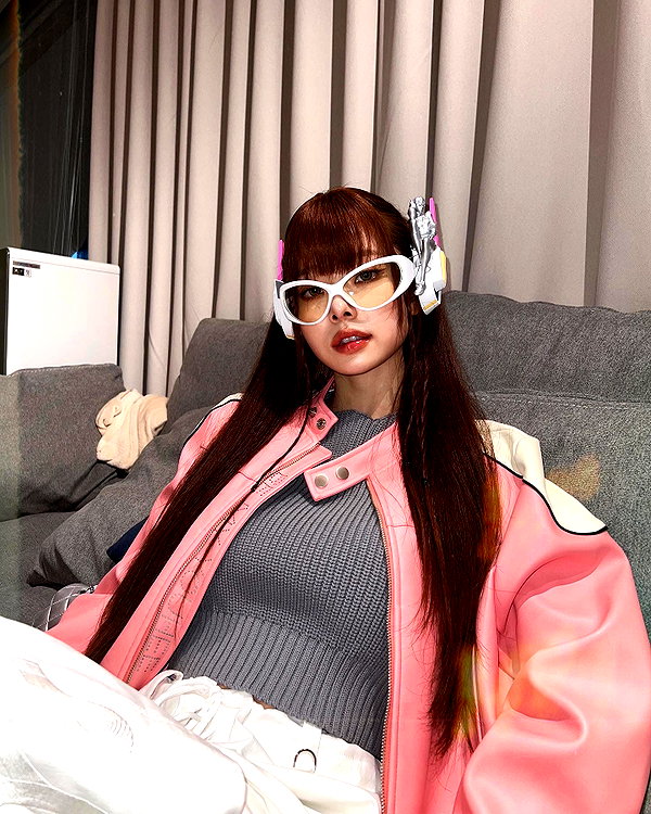 dear.zia instagram image archive image