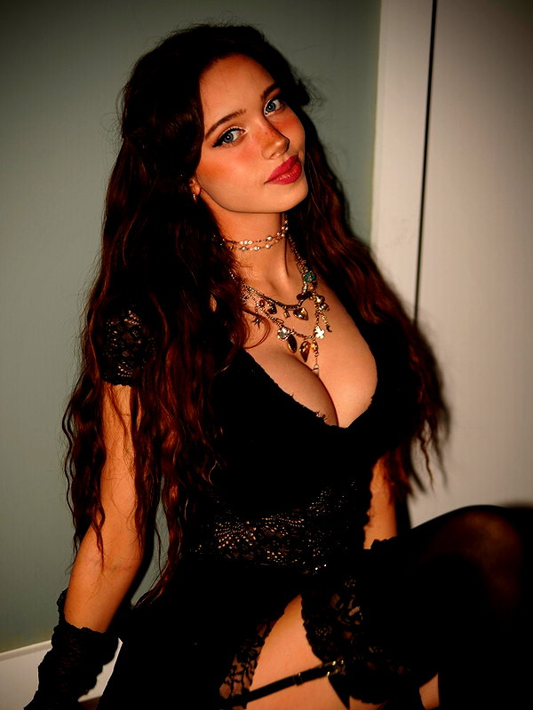 lydiavioletofficial instagram image archive image