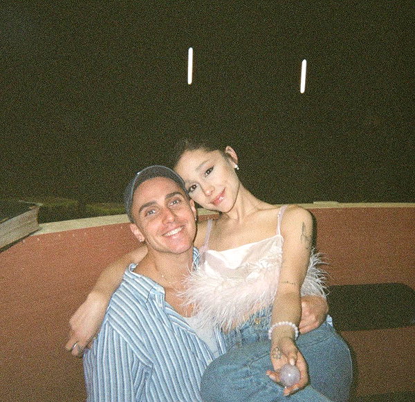 arianagrande instagram image archive image