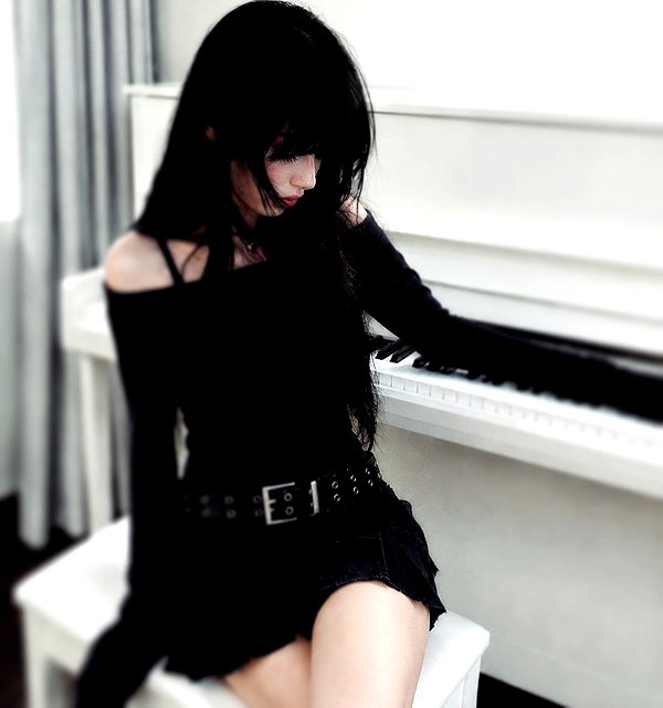 liashaked instagram image archive image