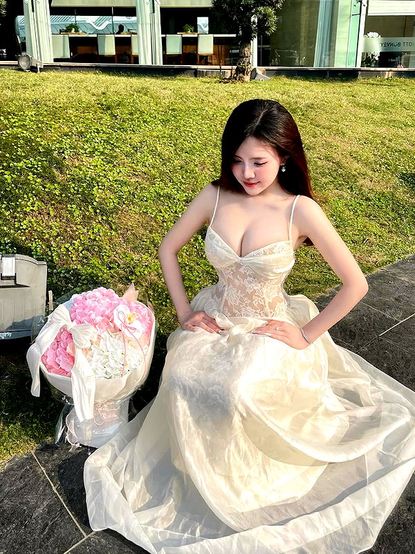 lyhythuedoxinh instagram image archive image