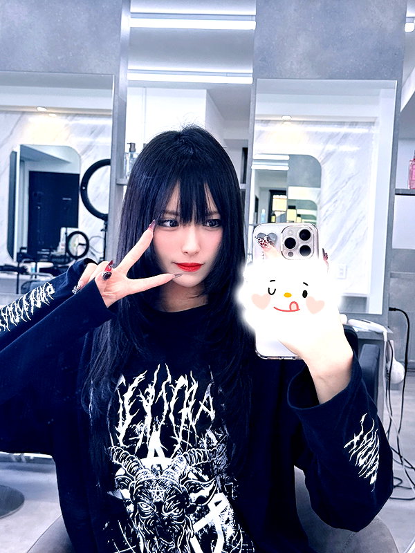 yamikumo_leisa instagram image archive image