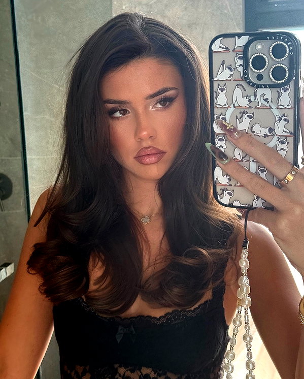 leahhalton instagram image archive image