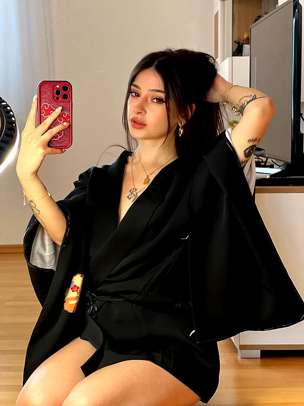 cata.leyah instagram image archive image