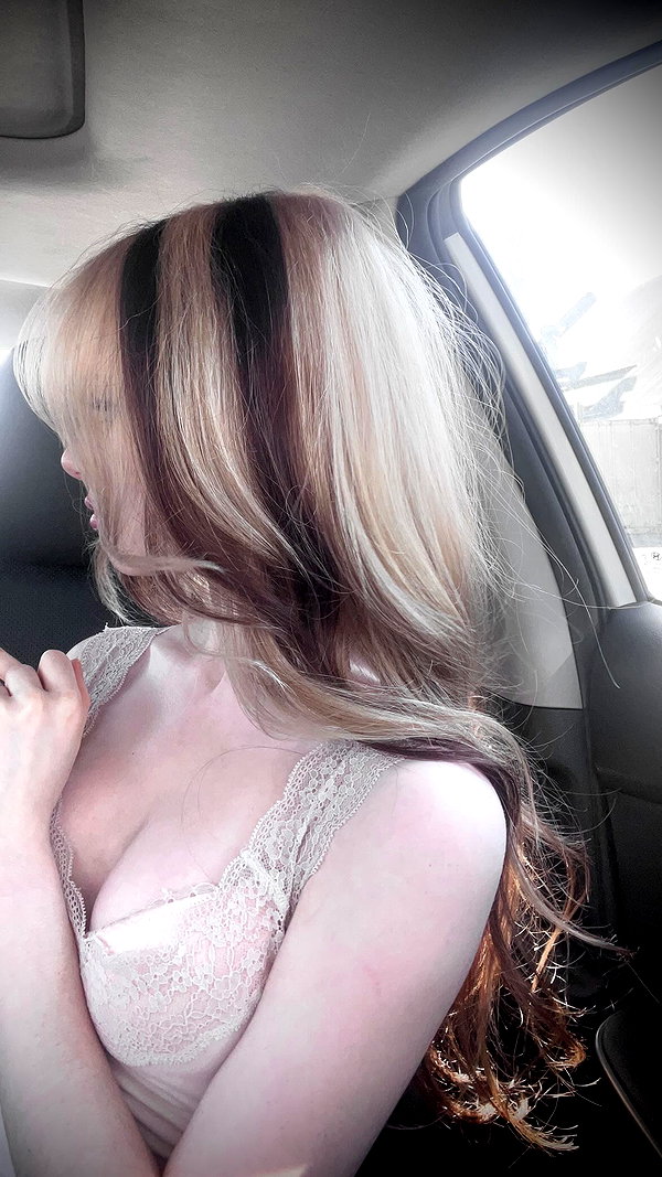 krystallea.cs instagram image archive image