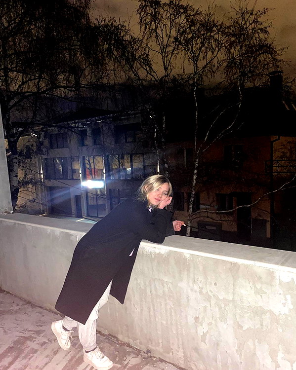 lila.garnik instagram image archive image