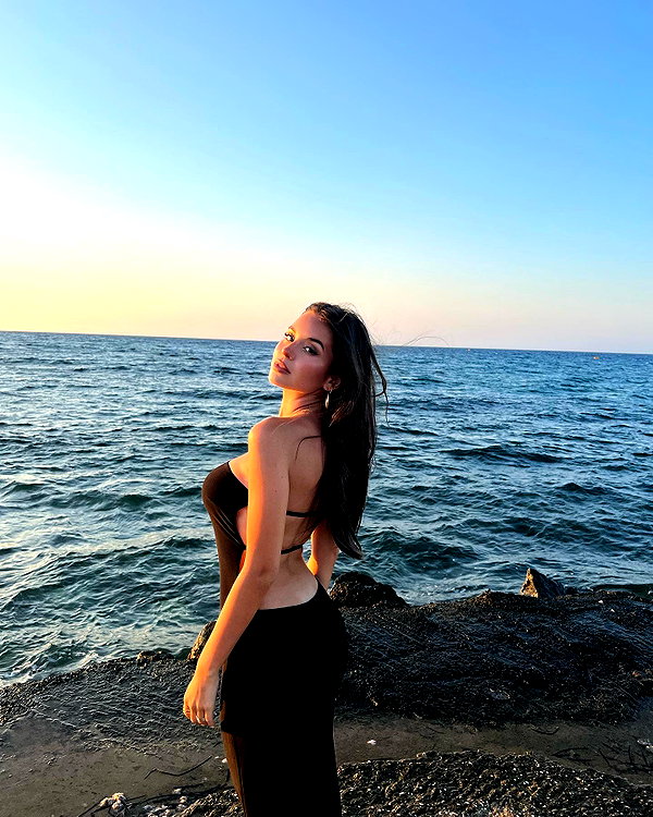 zoeliss instagram image archive image