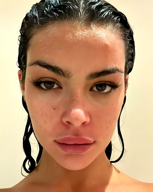 oliviaphillipps instagram image archive image