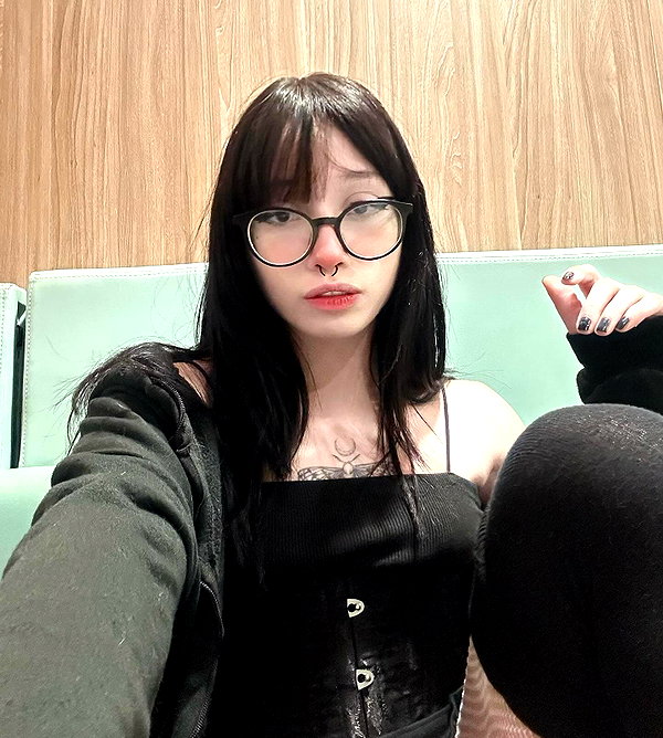 ambrzinha666 instagram image archive image