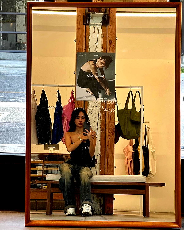 julia_ruelas instagram image archive image