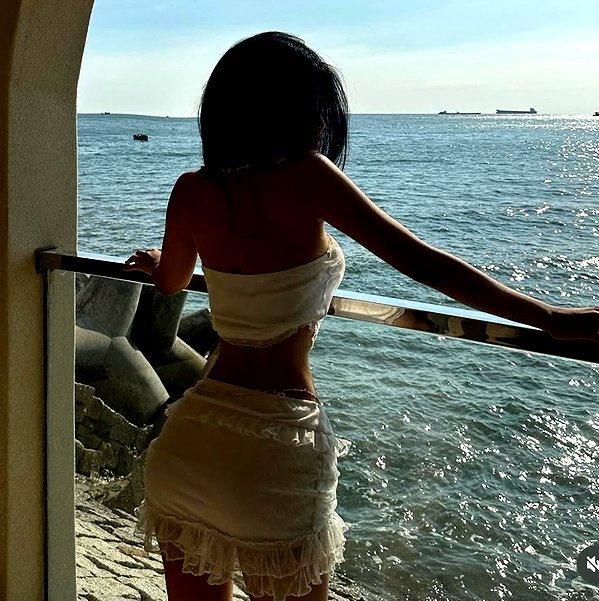 lyhythuedoxinh instagram image archive image