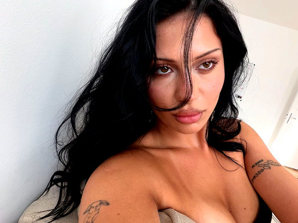 karolinaawasik instagram image archive image