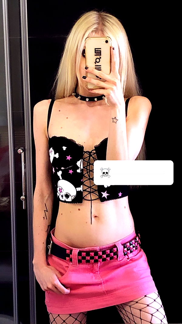 roxiechelon2 archive image