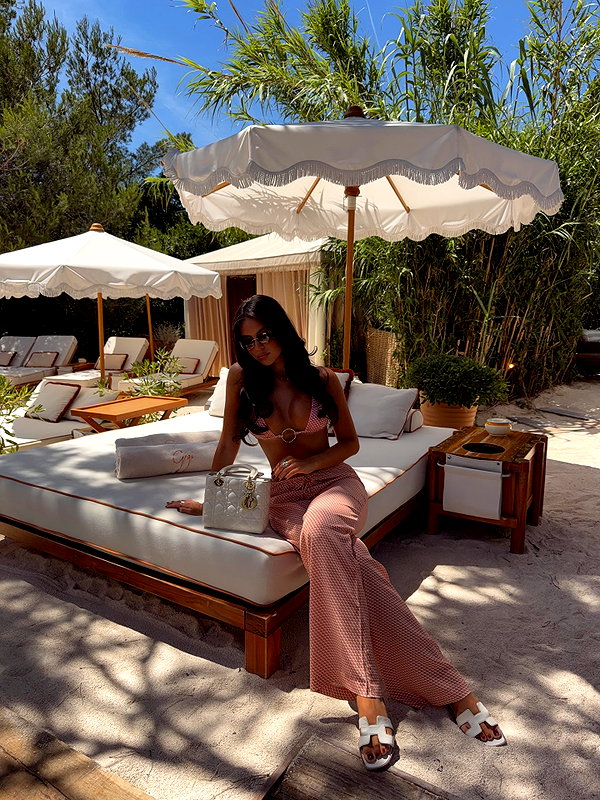zoeliss instagram image archive image