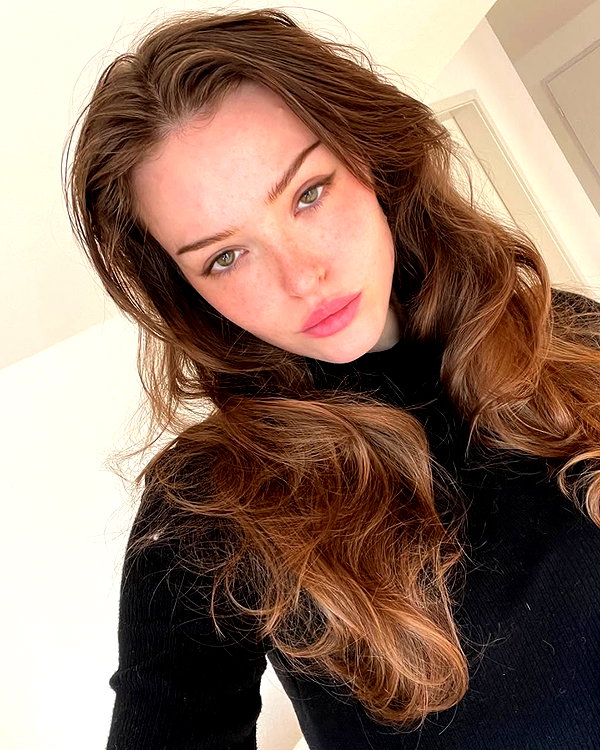 baddiesessence instagram image archive image
