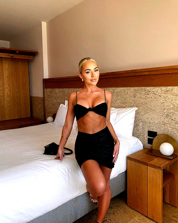 allieauton instagram image archive image