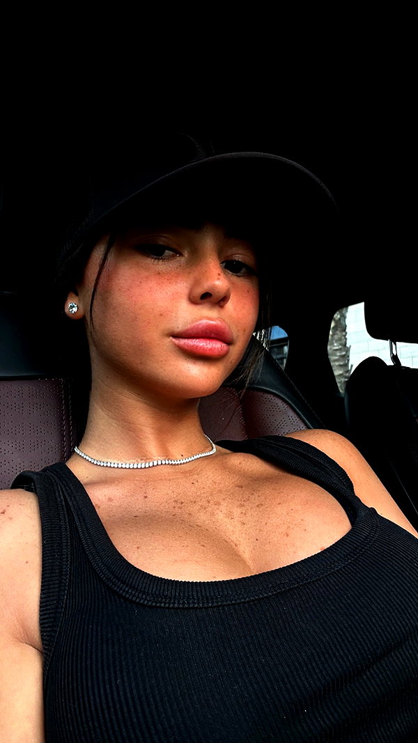lian_sabag8 instagram image archive image