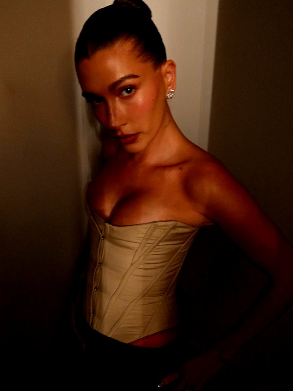 haileybieber instagram image archive image
