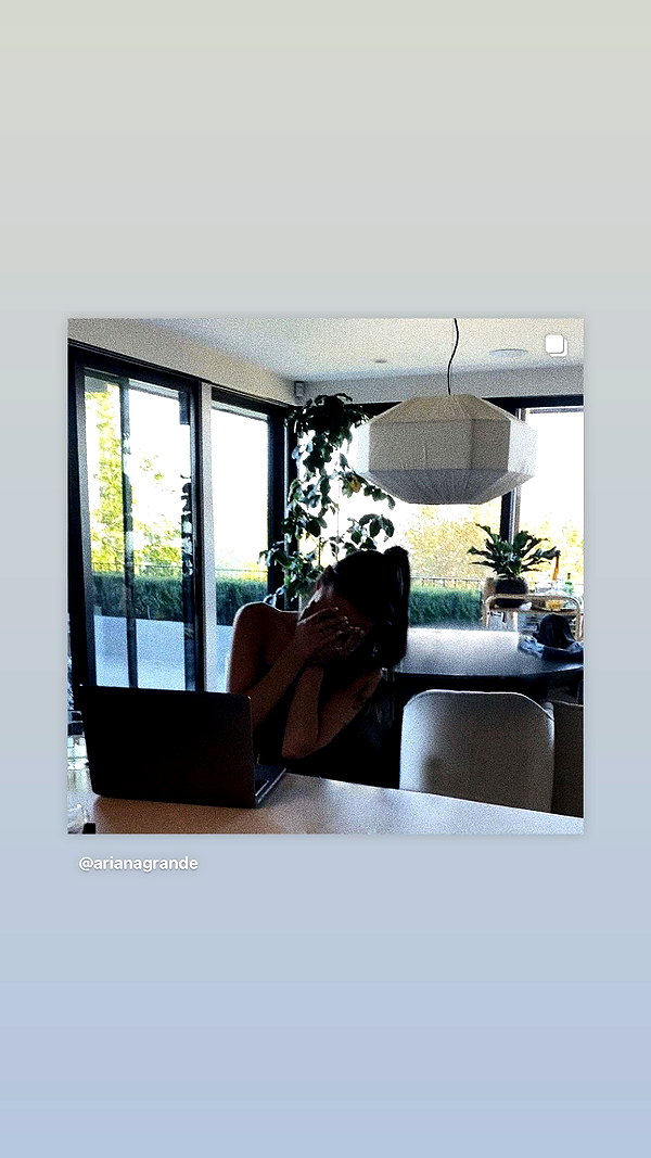 arianagrande instagram image archive image