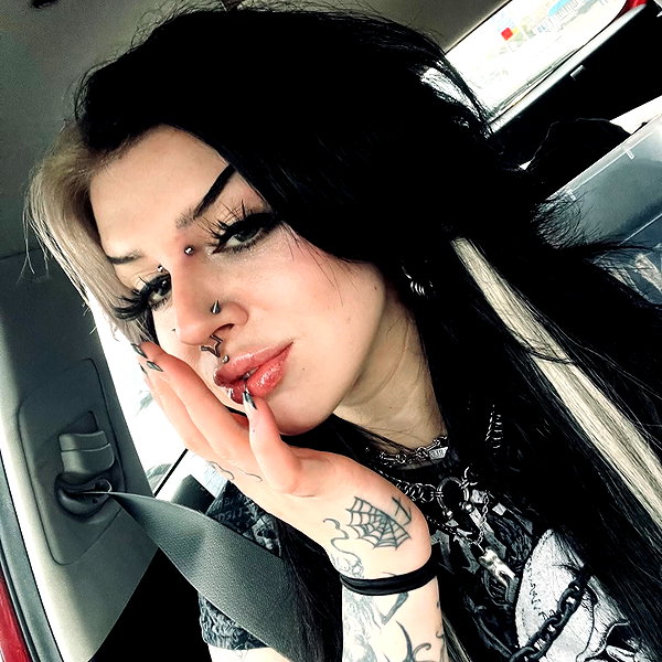 yeahimcaroline instagram image archive image