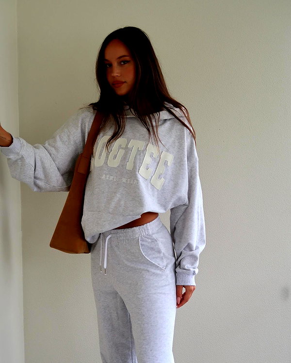 olivia.mathers instagram image archive image