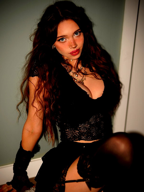 lydiavioletofficial instagram image archive image