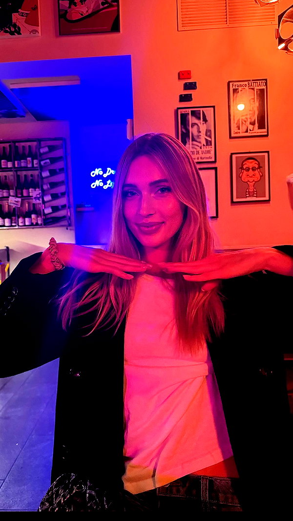 Archived image from @chelsnamsayin on Instagram