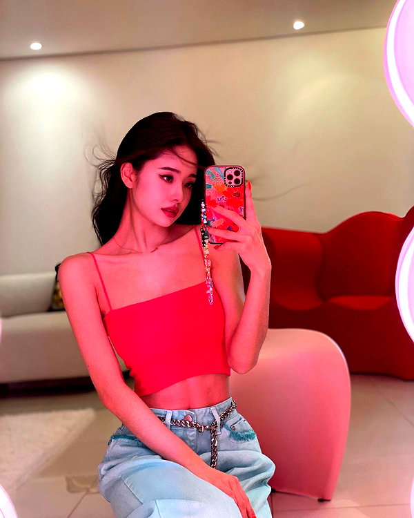 dear.zia instagram image archive image