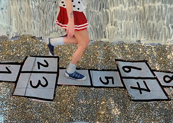 Archived image from @lolabllue on Instagram