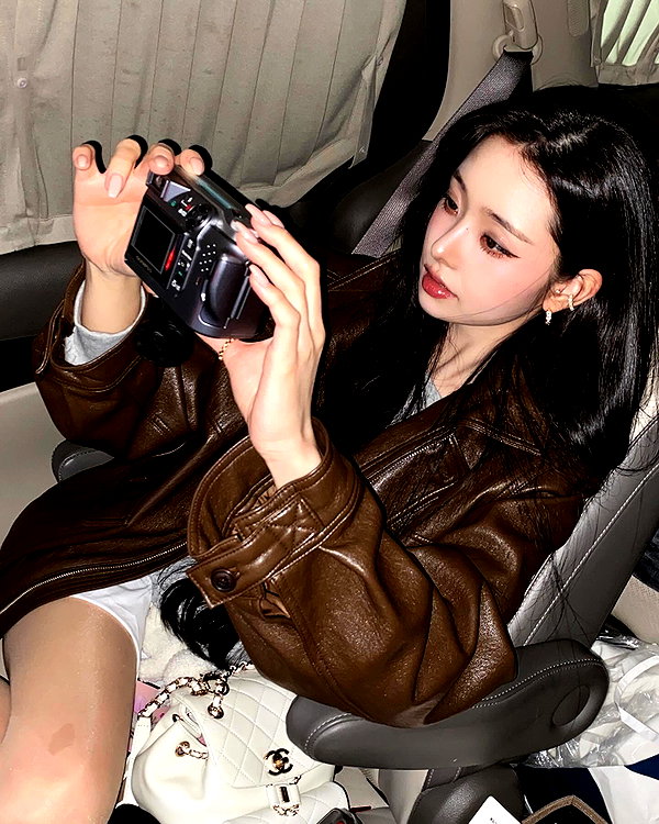 dear.zia instagram image archive image