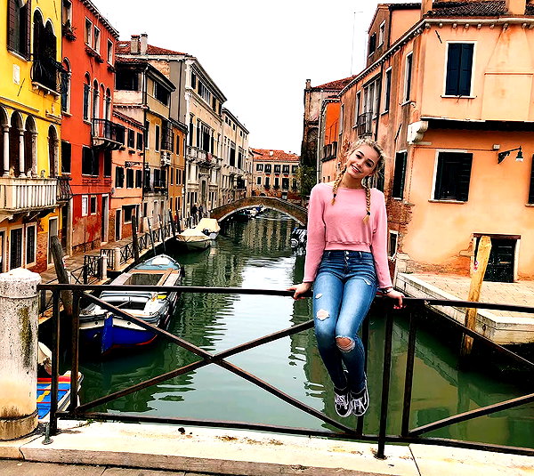 livvydunne instagram image archive image