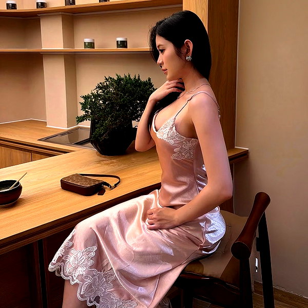 lyhythuedoxinh instagram image archive image