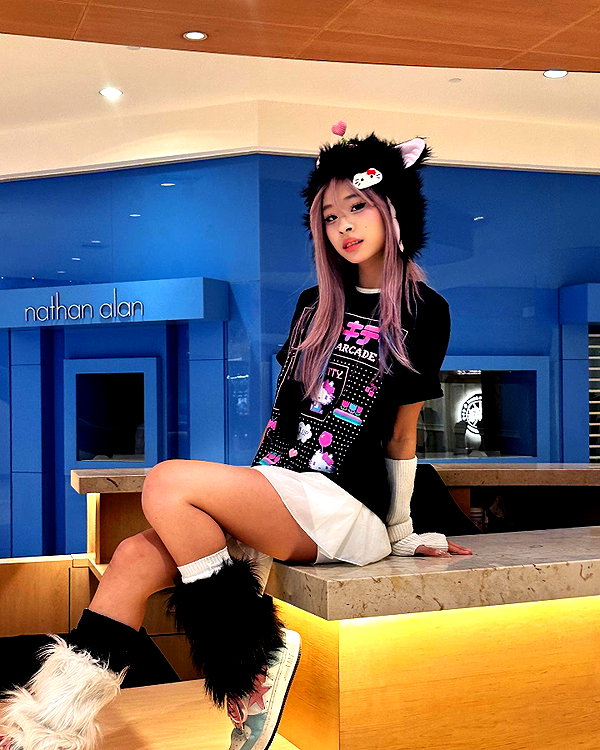 princessamelia_official instagram image archive image