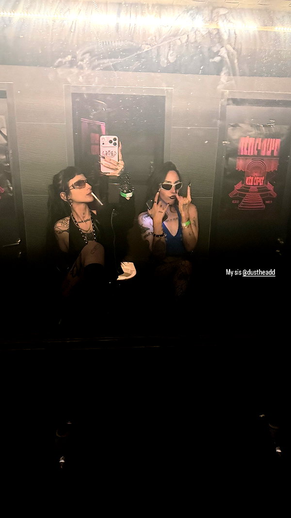 strawberryshans instagram image archive image