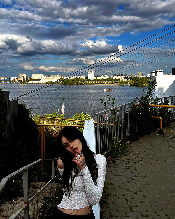 dalivrot instagram image archive image