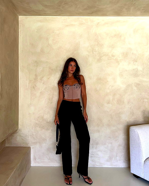 dekota_thompson instagram image archive image
