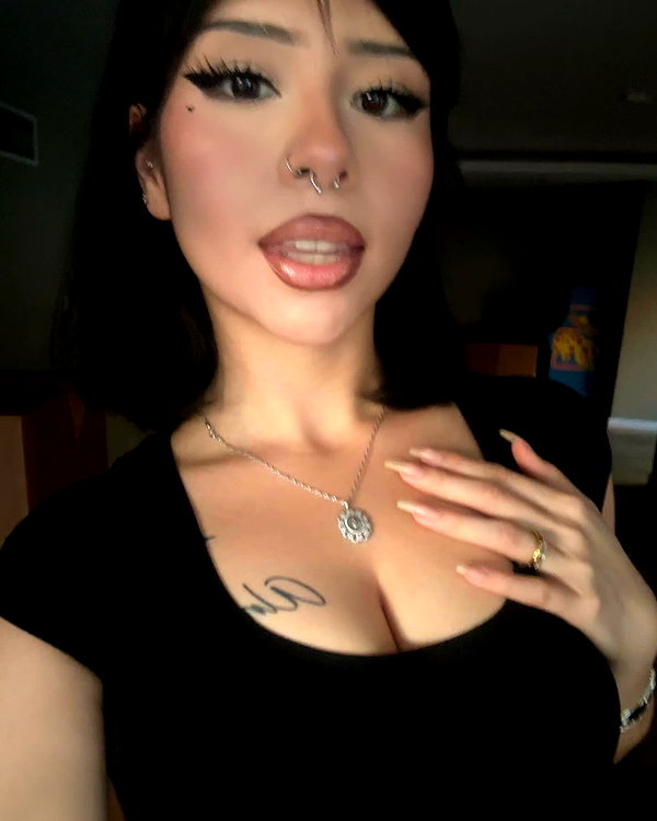 shay.la__ instagram image archive image