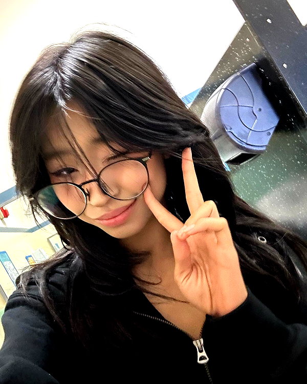 princessamelia_official instagram image archive image