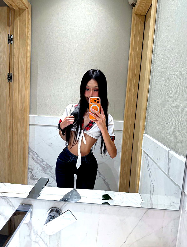 indra0102_ instagram image archive image