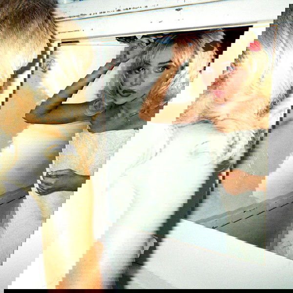 sabrinacarpenter sabrinacarpenter archive image