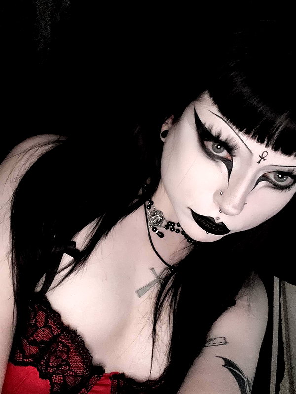 kittenfangsxx instagram image archive image