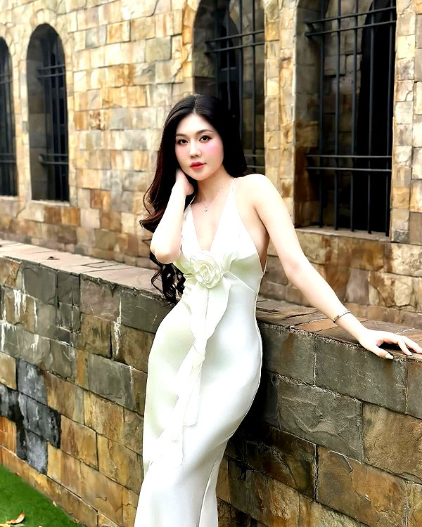 lyhythuedoxinh instagram image archive image