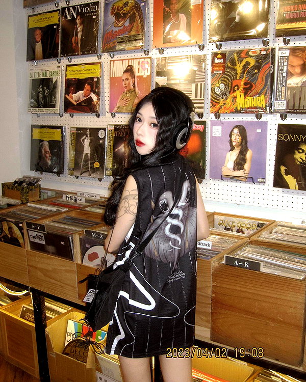 nixqq.425_ instagram image archive image