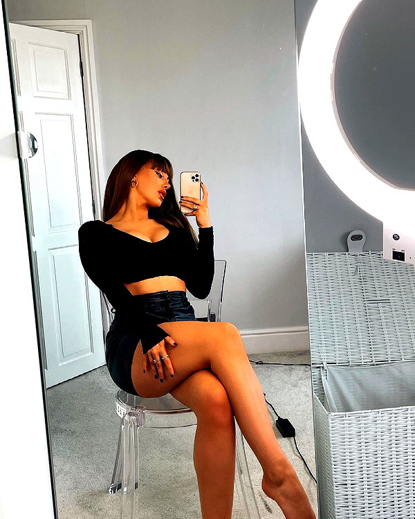 rhiannonbluee instagram image archive image