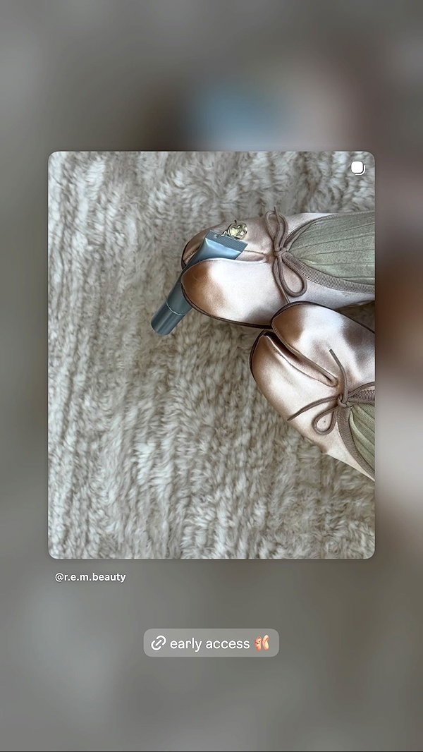 arianagrande instagram image archive image